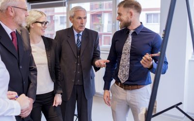 Superare il Generation Gap: 3 soluzioni per favorire la collaborazione tra Senior e Junior in azienda